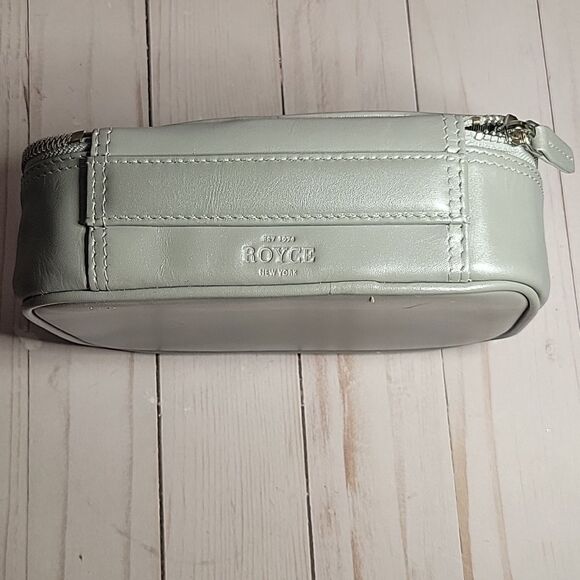 ROYCE New York Leather Zippered Travel Tech Organizer Case Luggage Tag Comp Logo - Picture 11 of 13